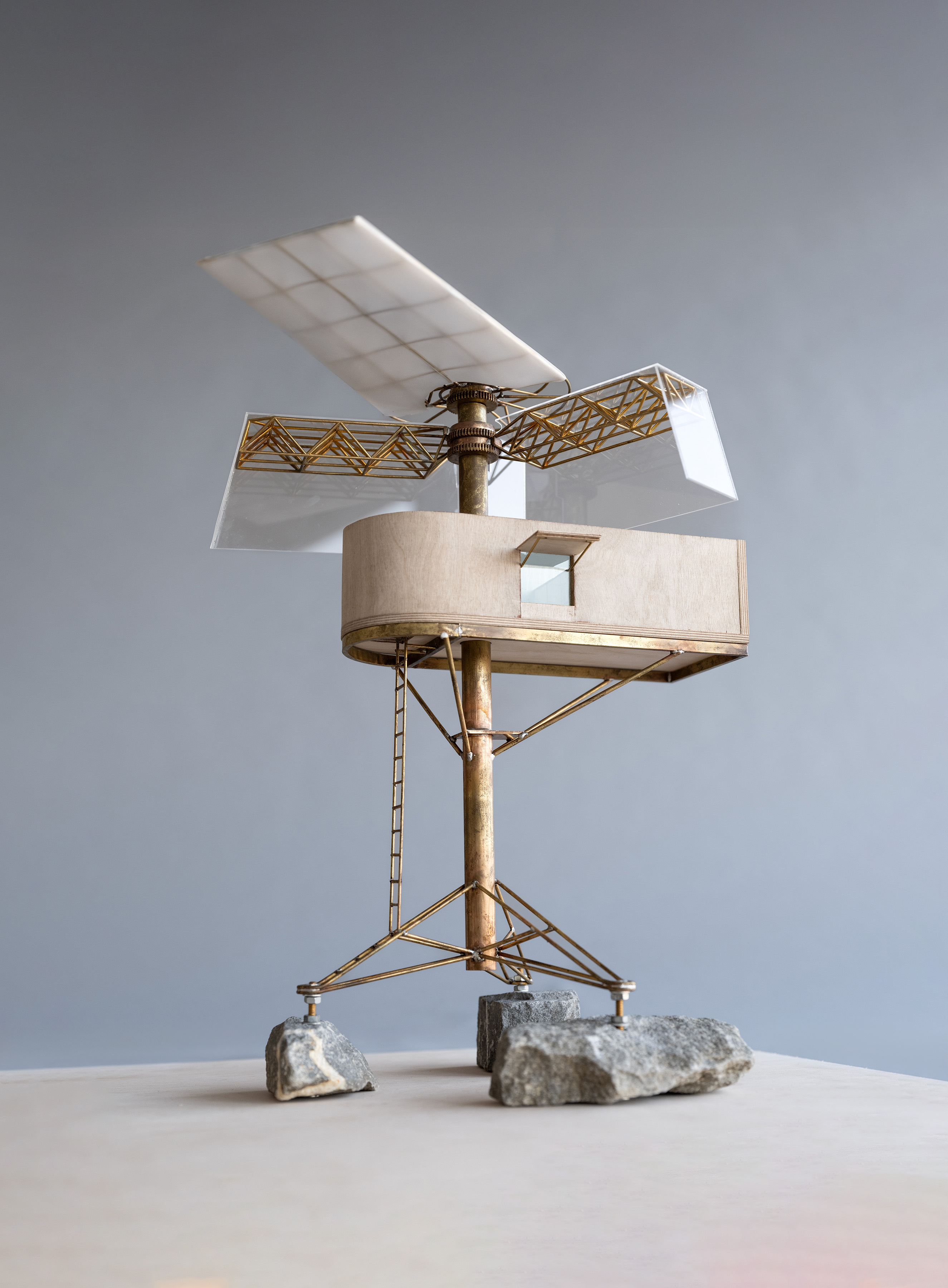 Vortex — suspended dwelling